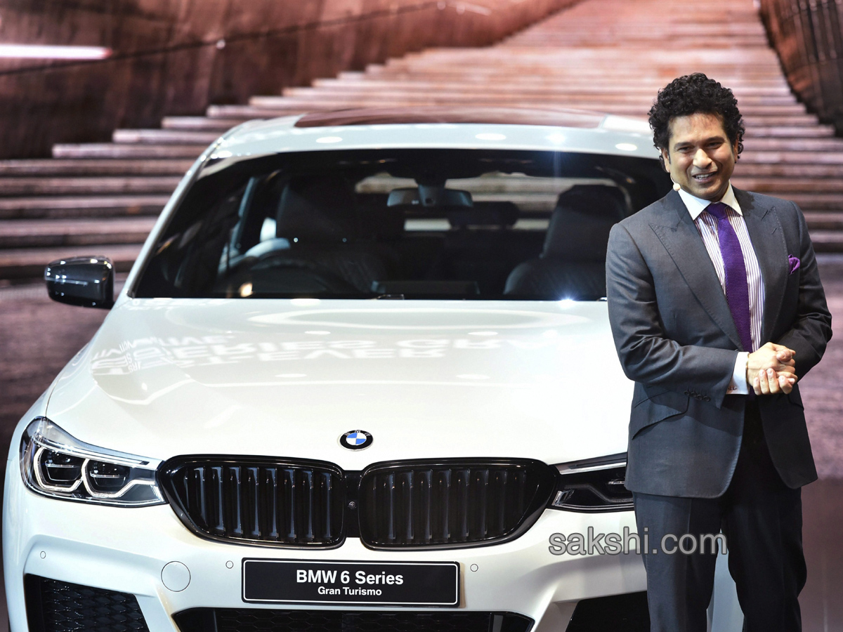 Sachin Tendulkar unveils BMW 6 Series Gran Turismo at Auto Expo 2018  - Sakshi2