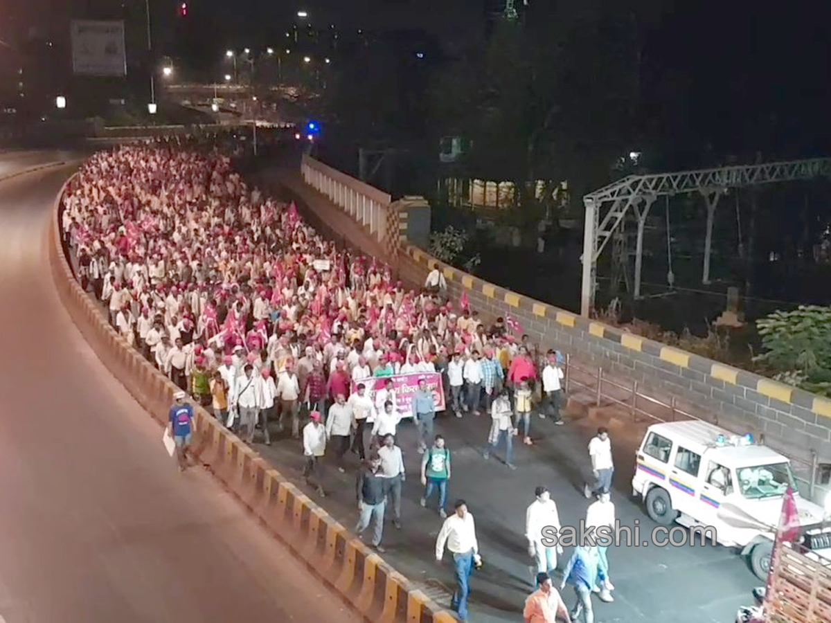 Maharashtra Farmers Protest Rally Reached Mumbai - Sakshi2