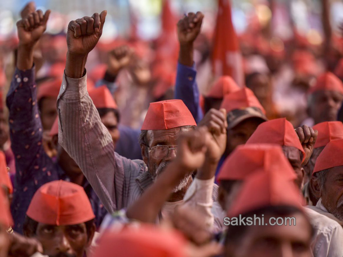 Maharashtra Farmers Protest Rally Reached Mumbai - Sakshi9