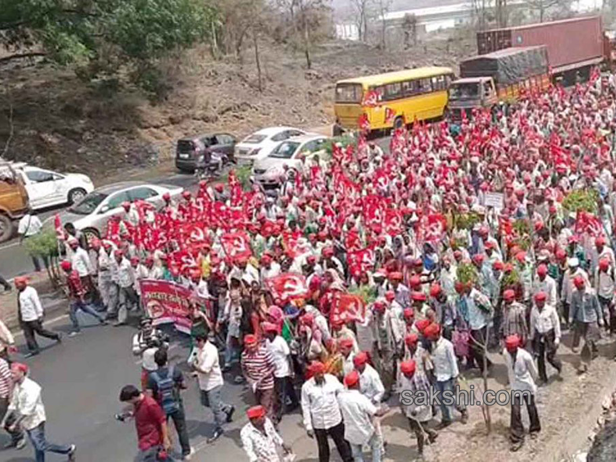 Maharashtra Farmers Protest Rally Reached Mumbai - Sakshi15