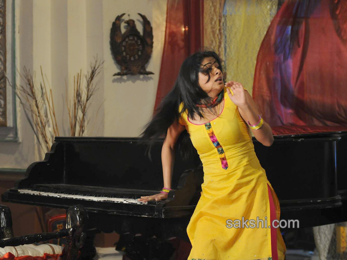 Angulika Movie stills - Sakshi3