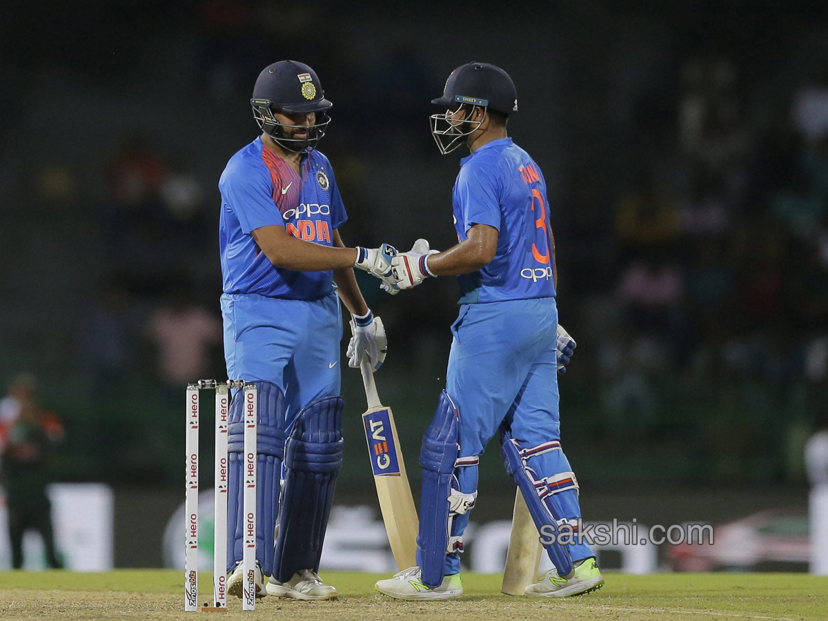 India Beat Bangladesh By 17 Runs to Enter Final - Sakshi16