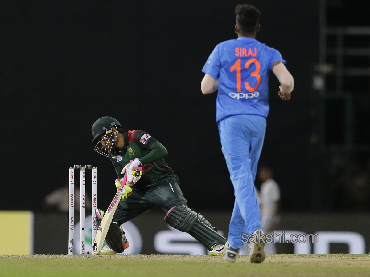 India Beat Bangladesh By 17 Runs to Enter Final - Sakshi5