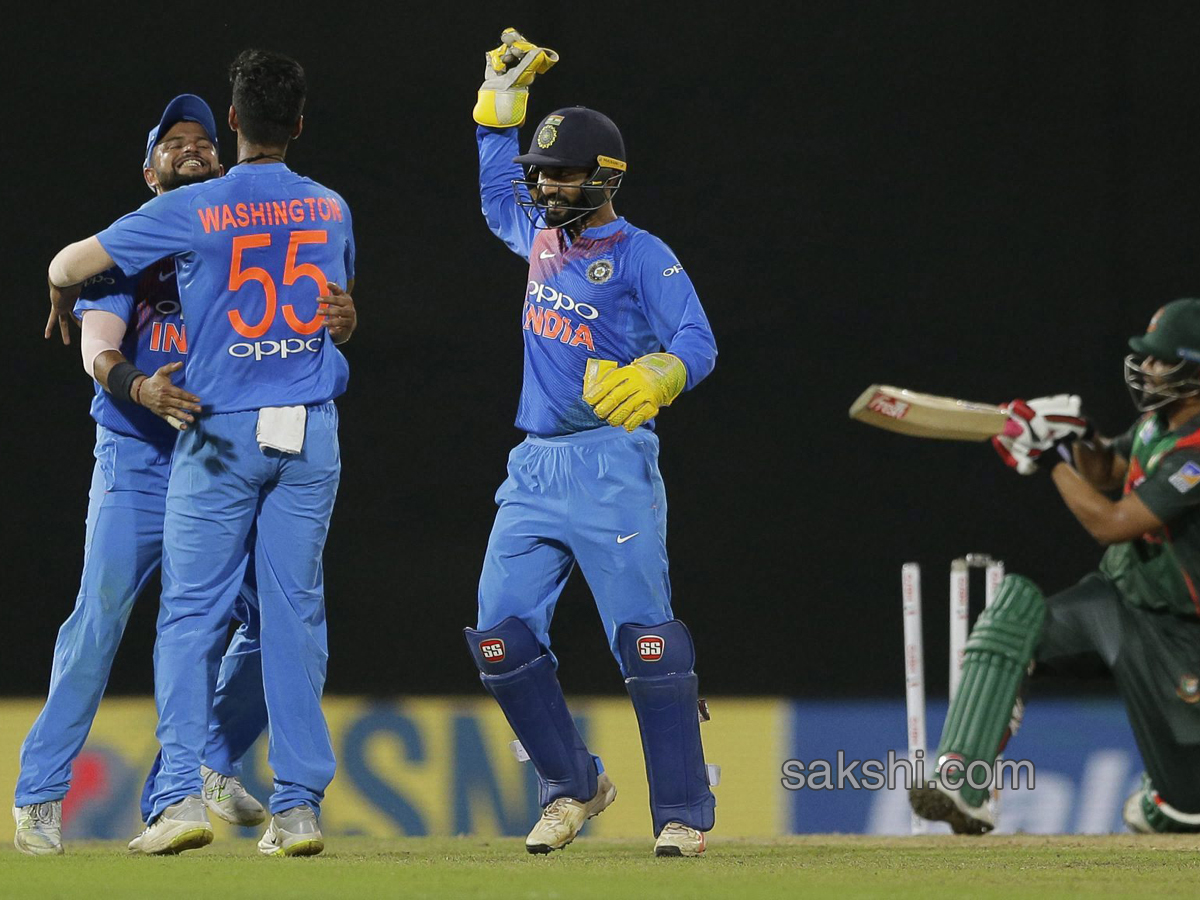 India Beat Bangladesh By 17 Runs to Enter Final - Sakshi6