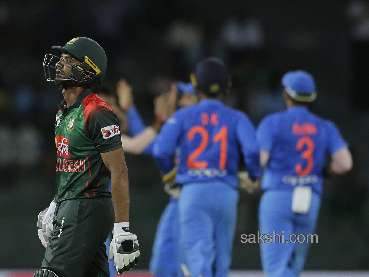 India Beat Bangladesh By 17 Runs to Enter Final - Sakshi8