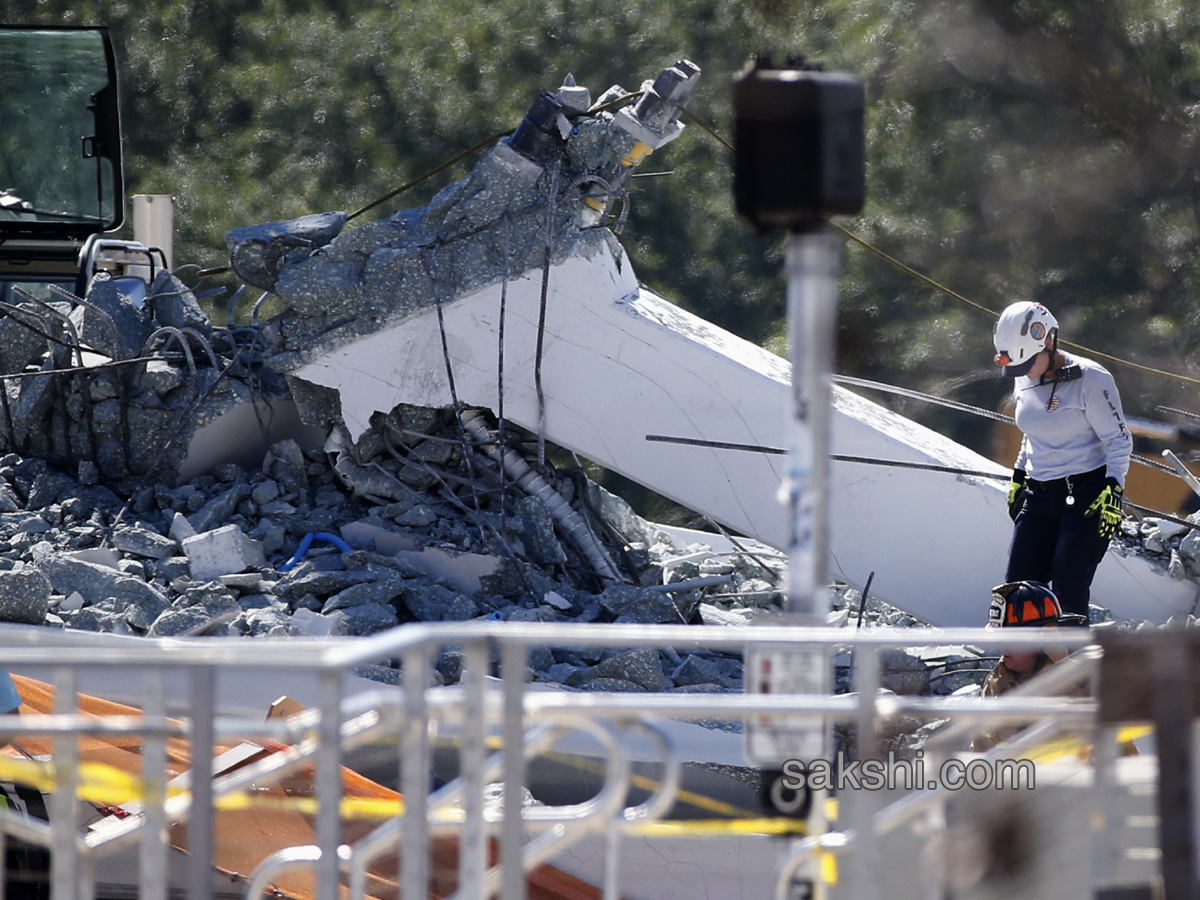  University Bridge Collapse - Sakshi5