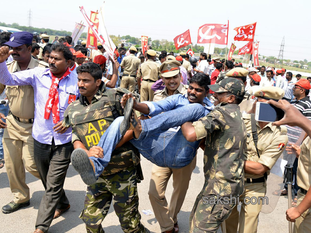 National highways blockade special status - Sakshi35