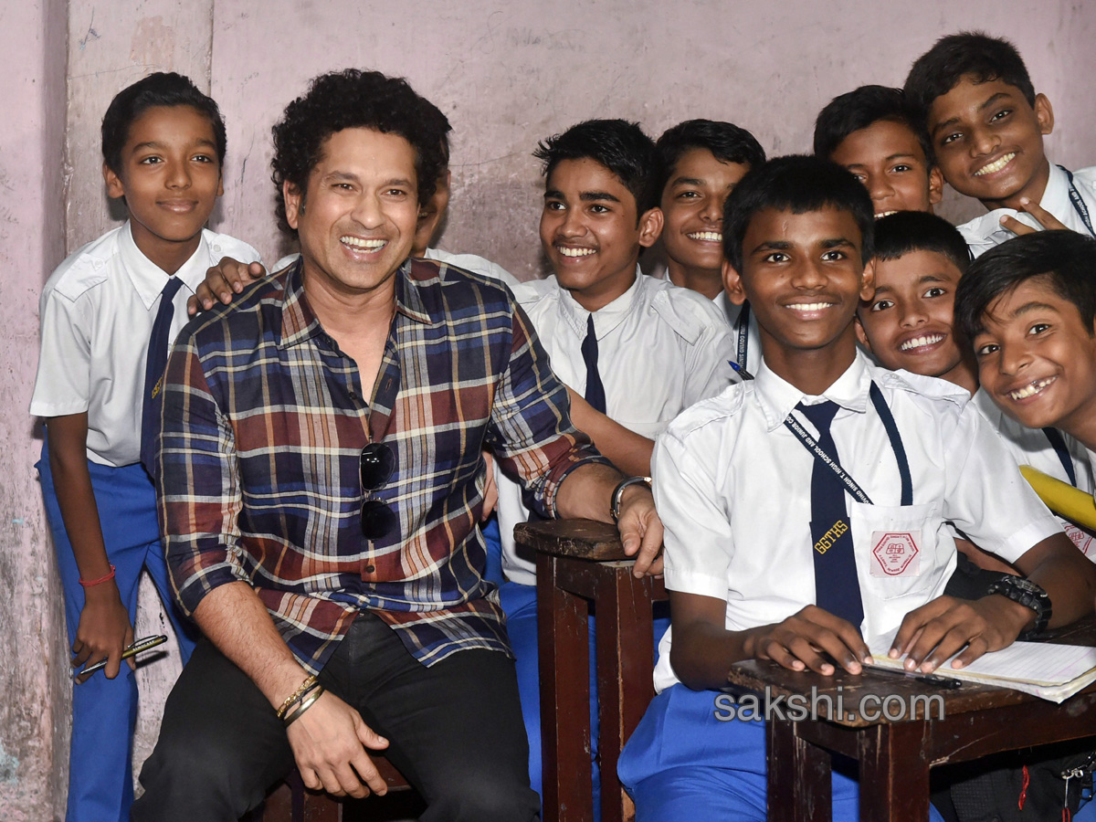 Sachin Tendulkar interacts with students  - Sakshi4