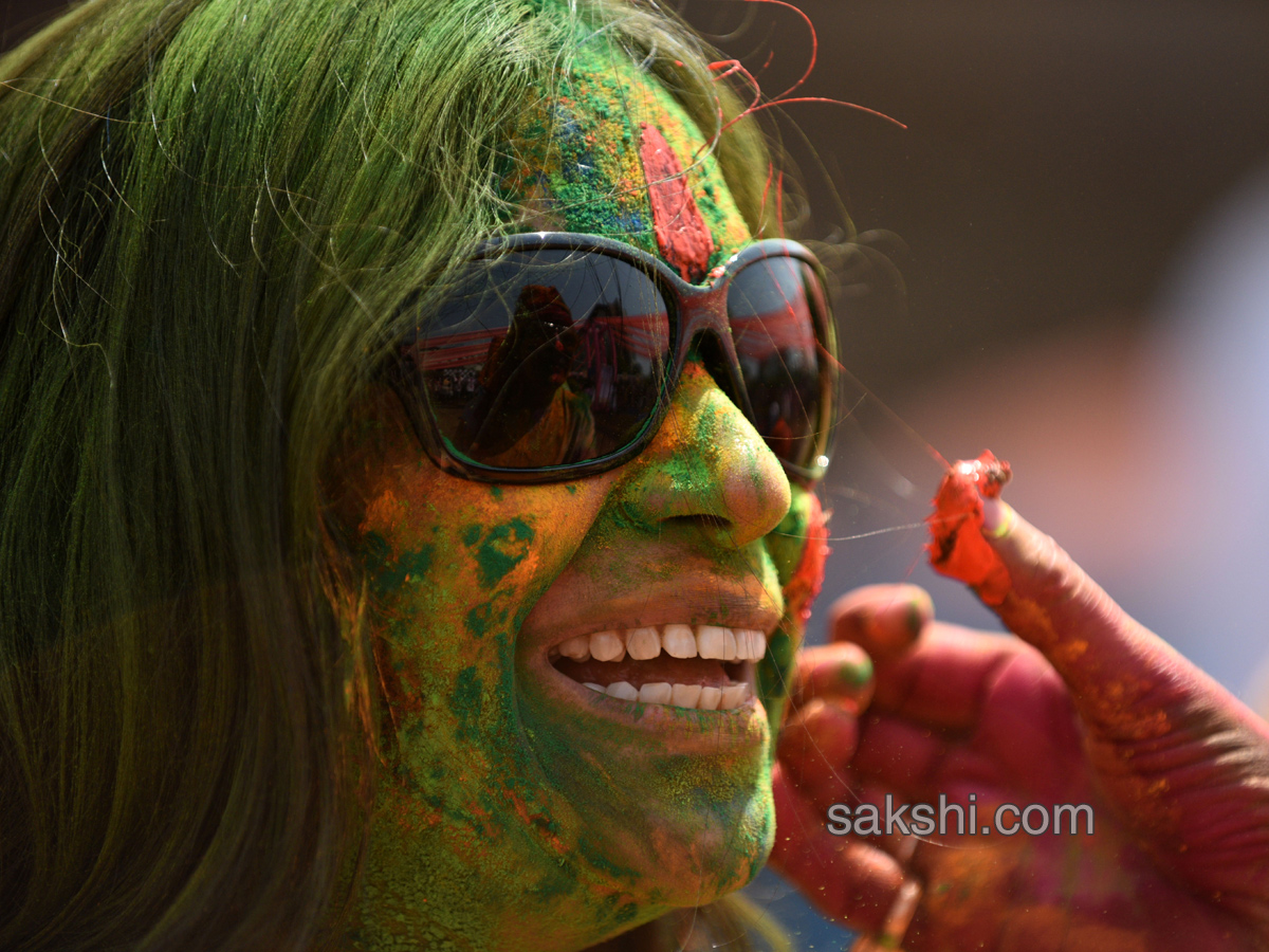 Holi celebrations in hyderabad - Sakshi9