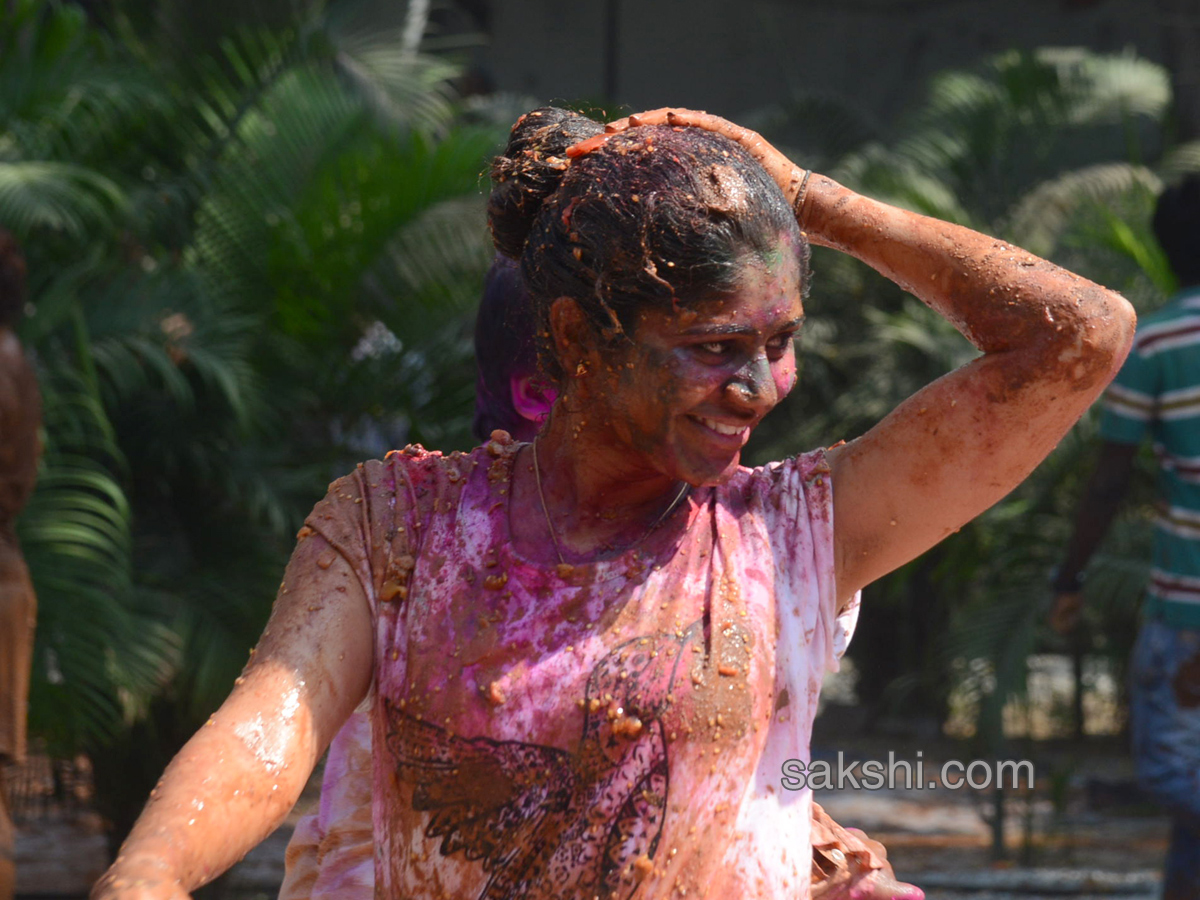 Holi celebrations in hyderabad - Sakshi10