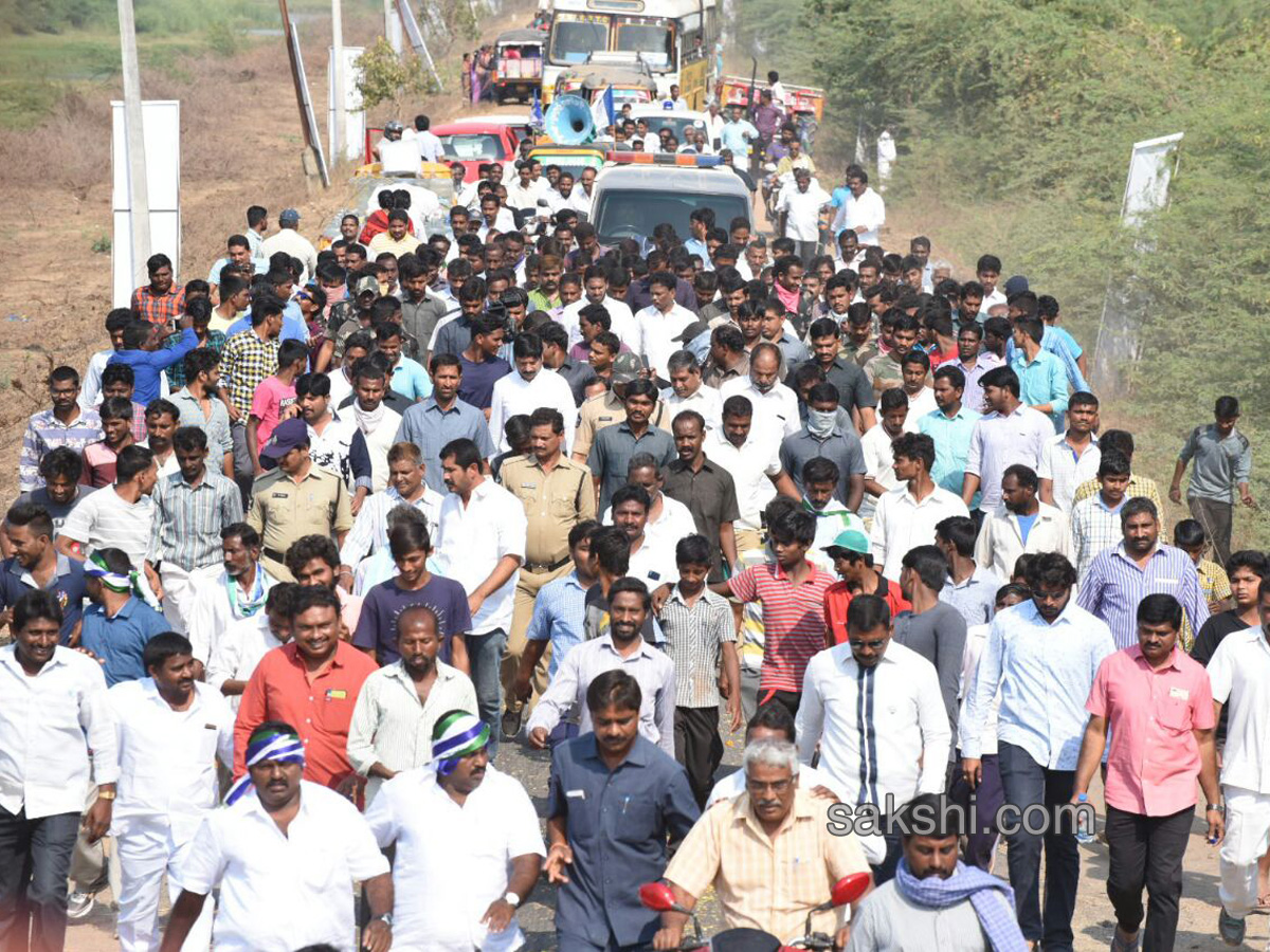 Prajasankalpayatra in prakasam - Sakshi7