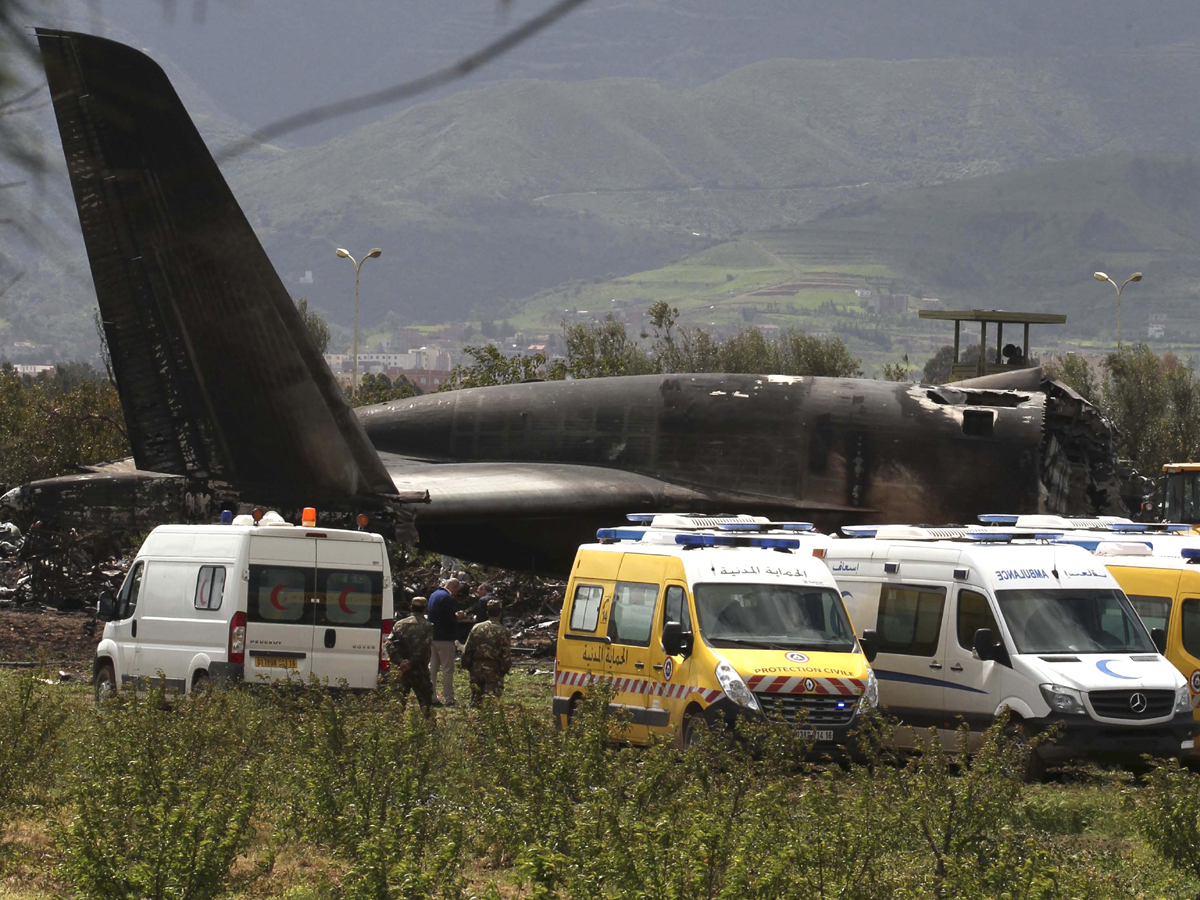 200 dead in Algeria military plane crash - Sakshi4