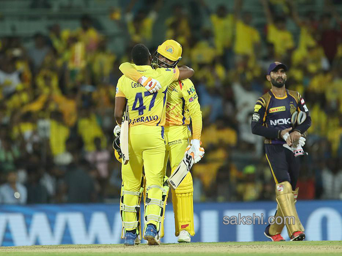 chennai super kings beat kkr-5 wickets  - Sakshi18