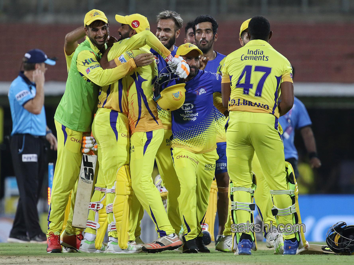 chennai super kings beat kkr-5 wickets  - Sakshi1