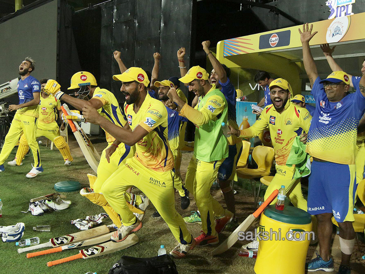 chennai super kings beat kkr-5 wickets  - Sakshi7