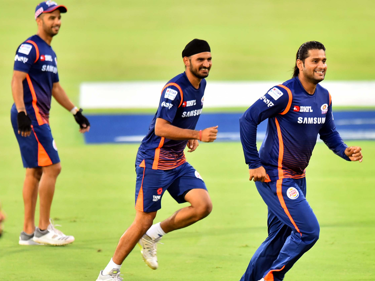 Sunrisers Hyderabad and Mumbai Indians Practice Session  - Sakshi7