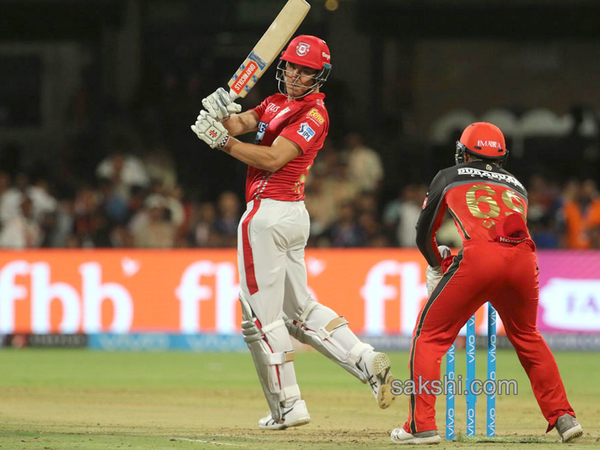  Royal Challengers Bangalore beat Kings XI Punjab by 4 wickets - Sakshi16