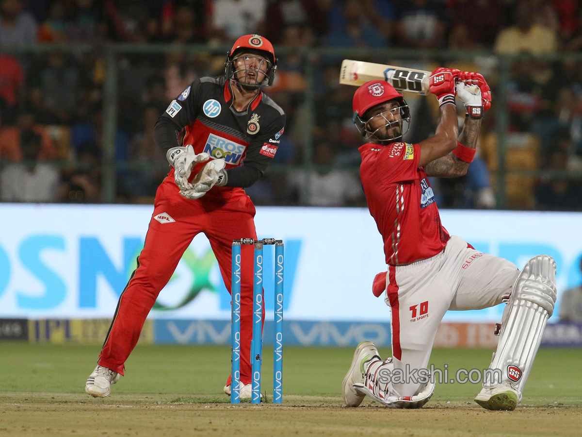  Royal Challengers Bangalore beat Kings XI Punjab by 4 wickets - Sakshi17