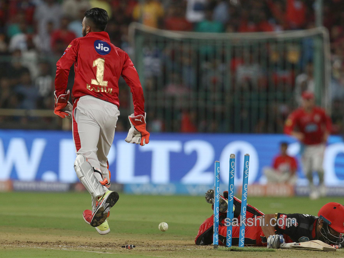  Royal Challengers Bangalore beat Kings XI Punjab by 4 wickets - Sakshi7