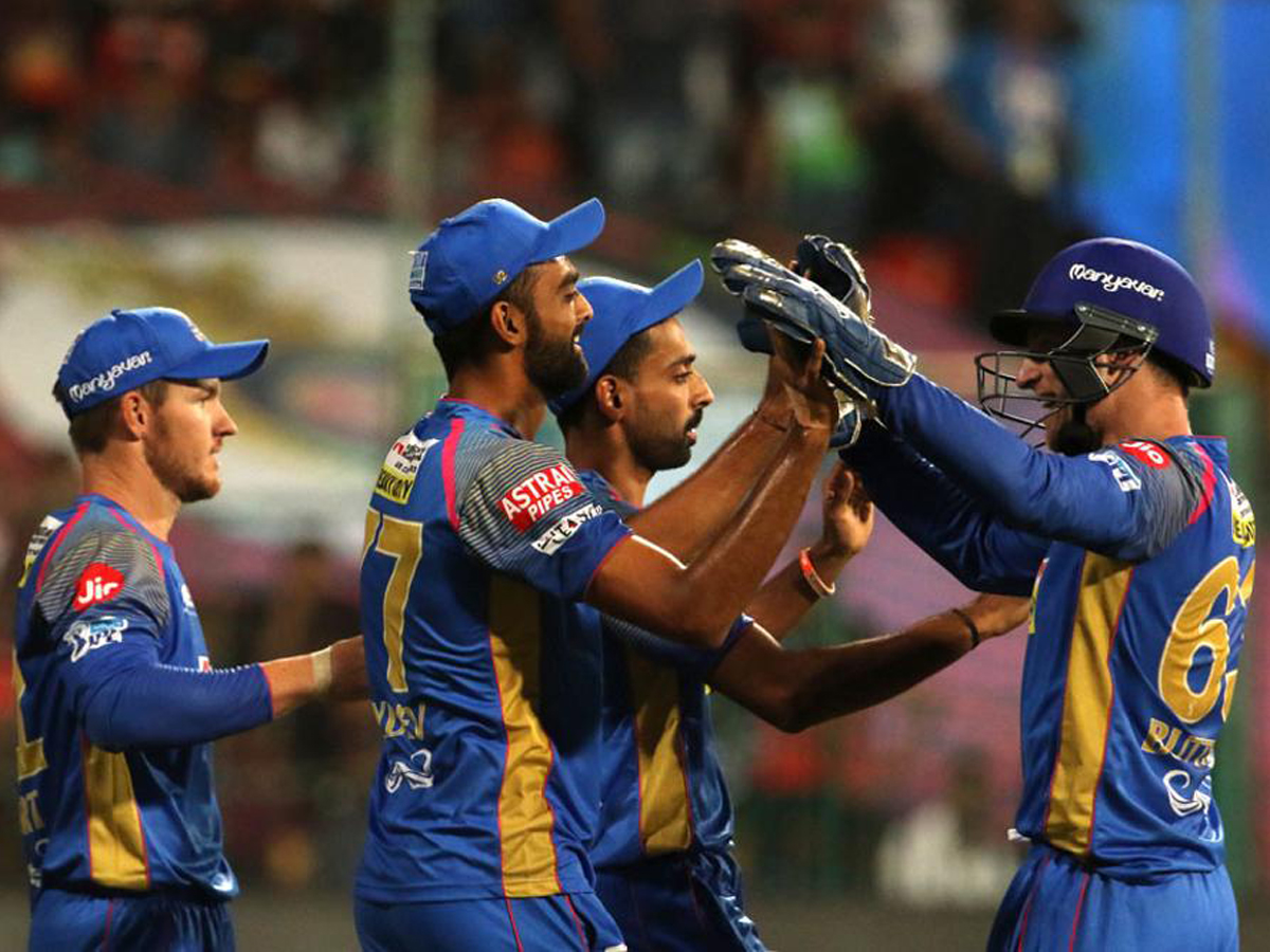 Rajasthan Royals beat Royal Challengers Bangalore by 19 runs - Sakshi11