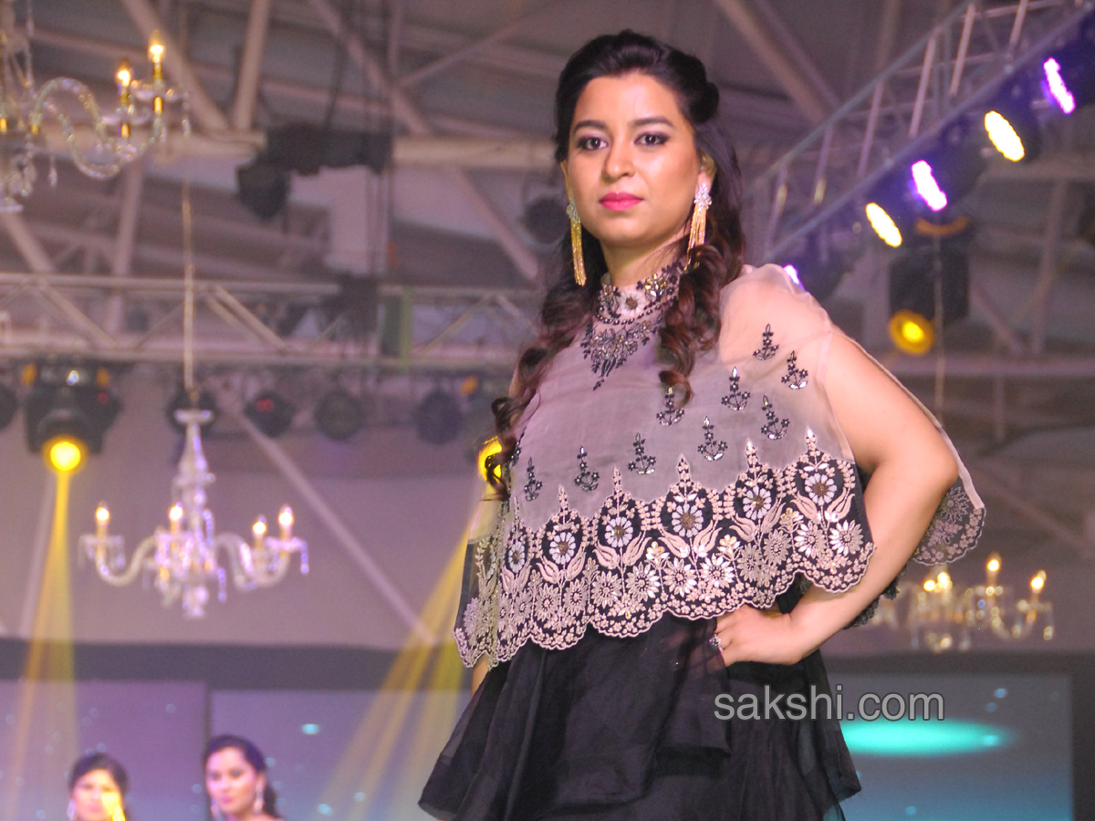 Lottery club fashion show in hyd - Sakshi18