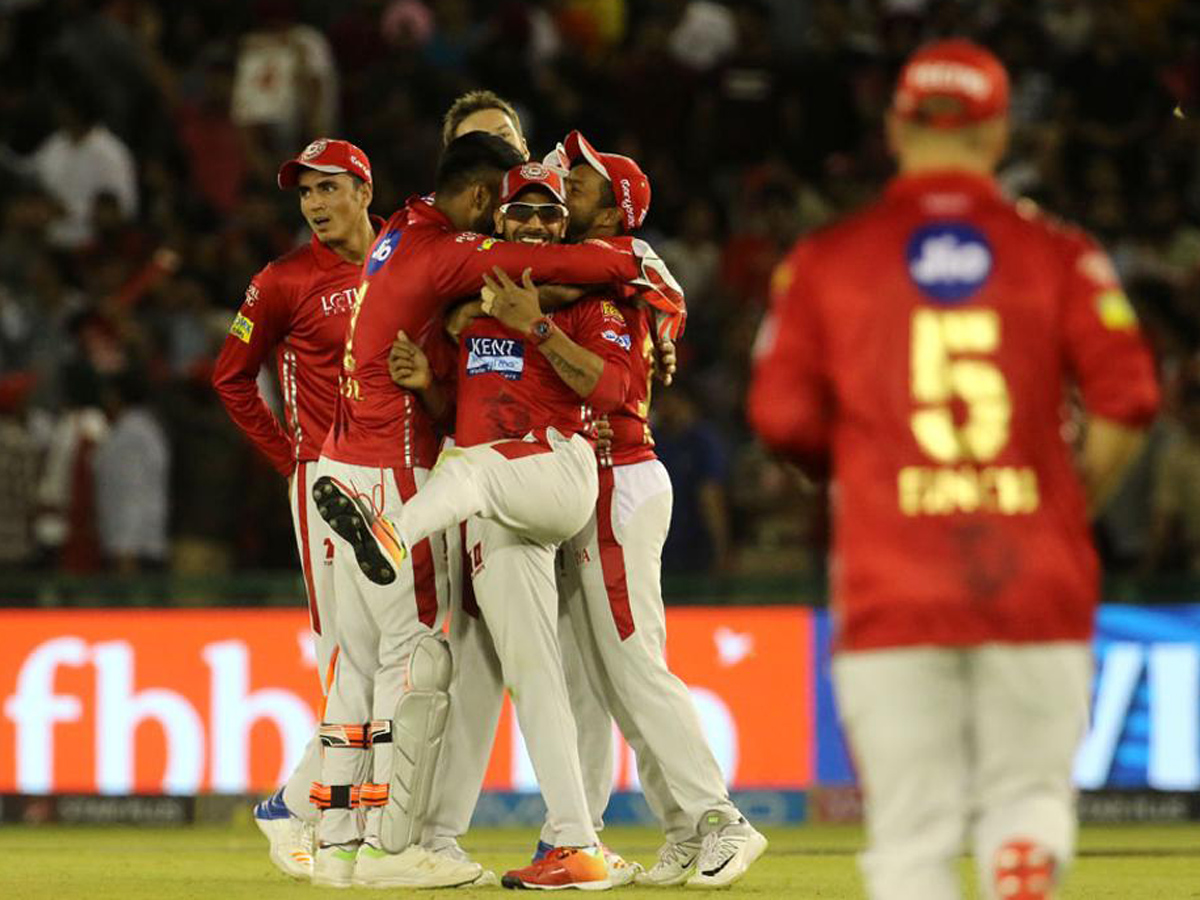 Kings XI Punjab beat Sunrisers Hyderabad by 15 runs - Sakshi10