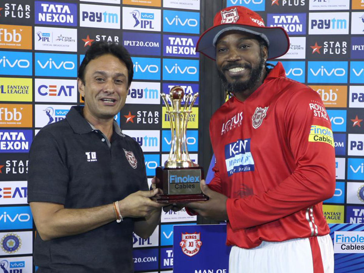 Kings XI Punjab beat Sunrisers Hyderabad by 15 runs - Sakshi2