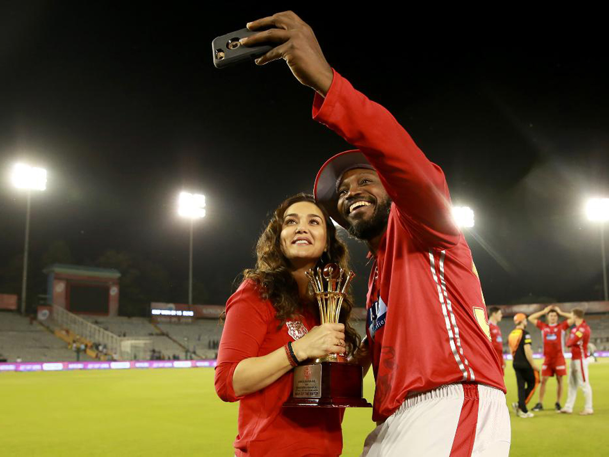 Kings XI Punjab beat Sunrisers Hyderabad by 15 runs - Sakshi4