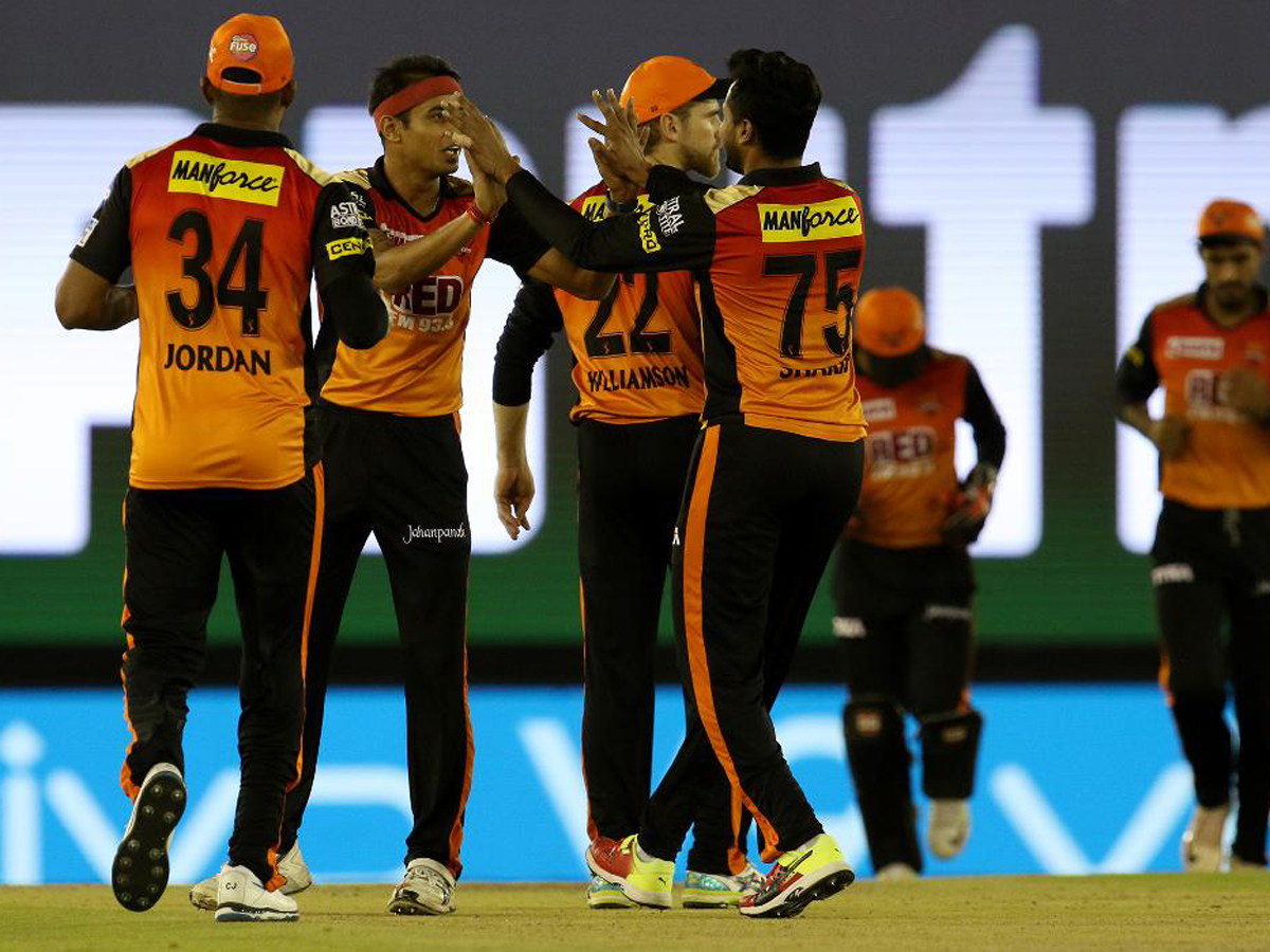 Kings XI Punjab beat Sunrisers Hyderabad by 15 runs - Sakshi5