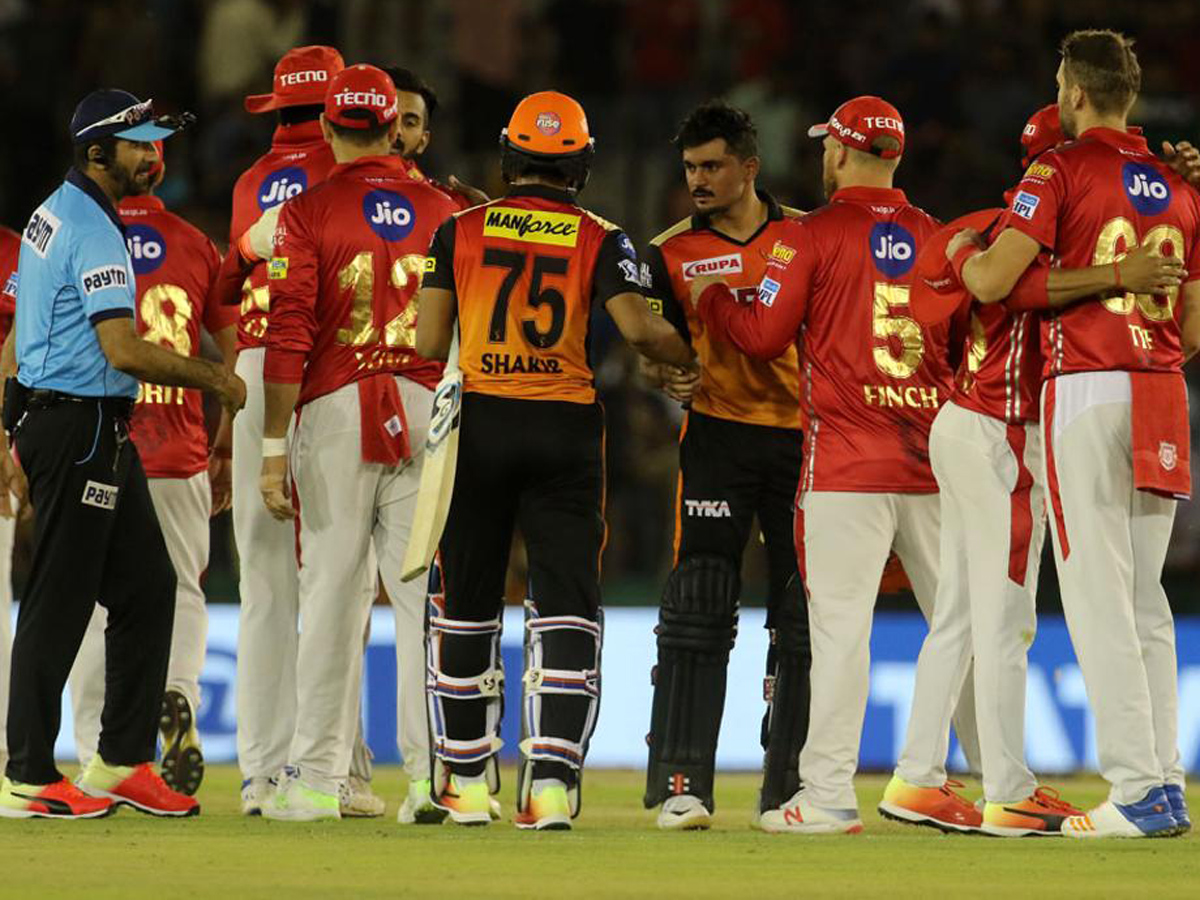 Kings XI Punjab beat Sunrisers Hyderabad by 15 runs - Sakshi9