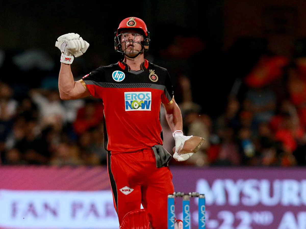 Royal Challengers Bangalore won by 6 wickets - Sakshi3