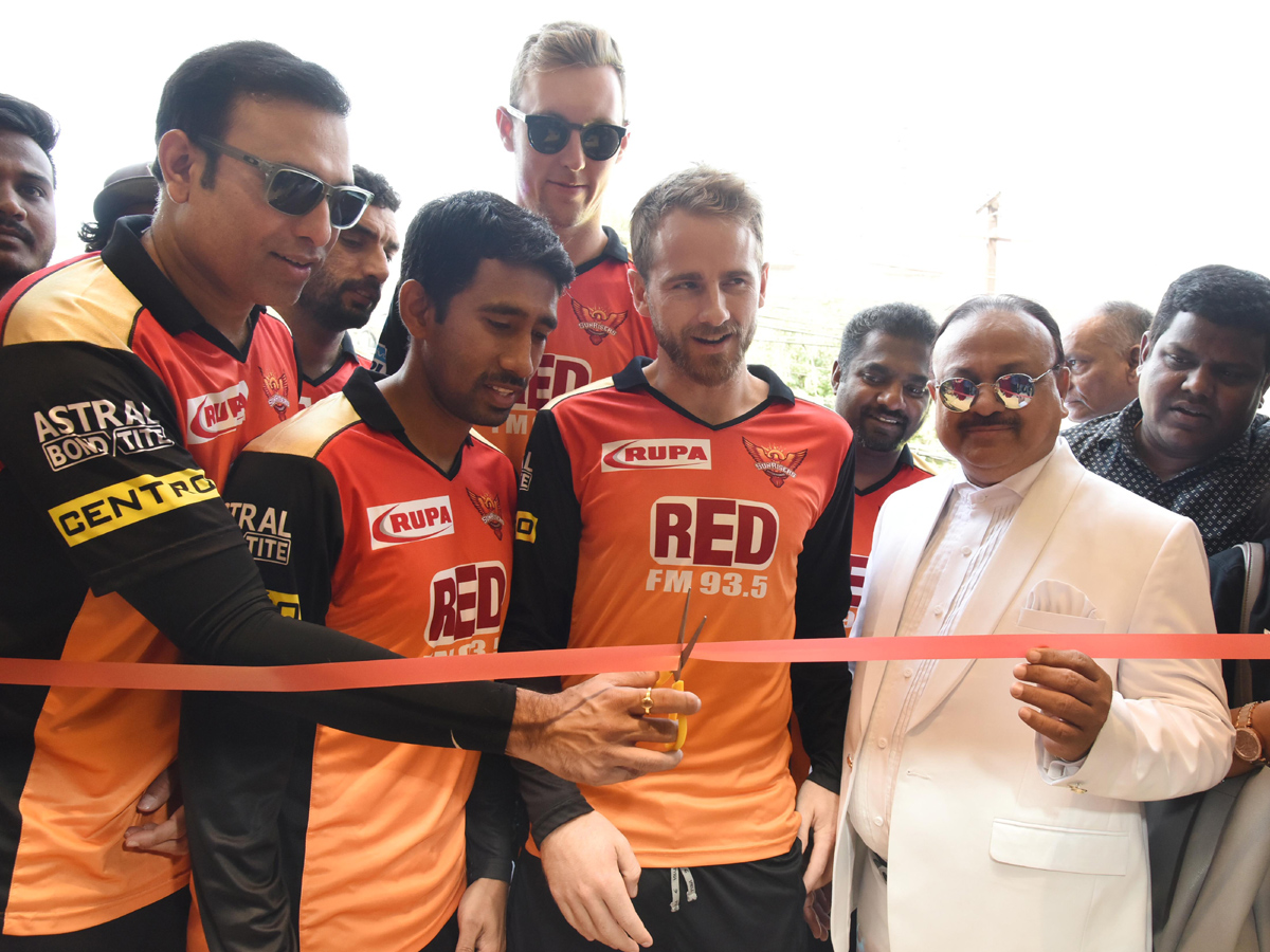 Sunrisers Team Inaugurate clothing store in Hyderabad - Sakshi1