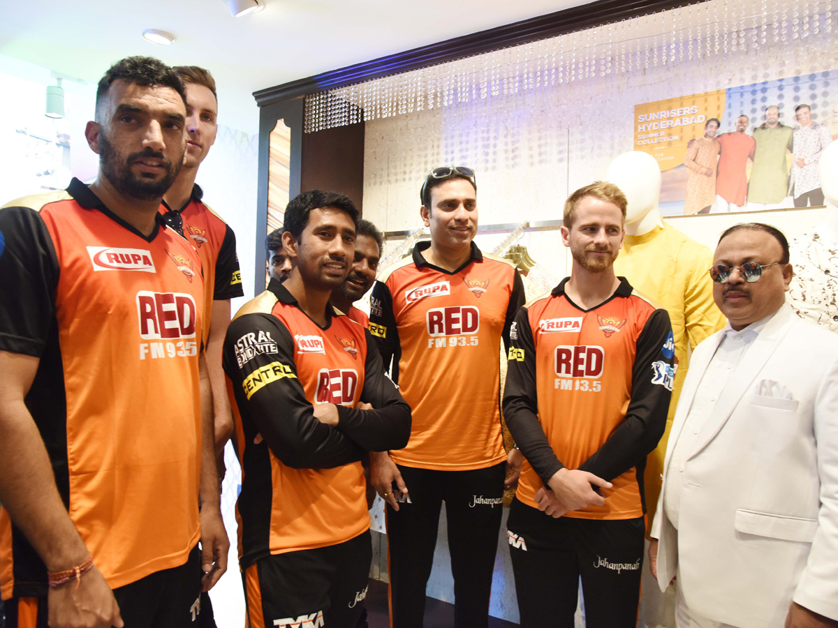 Sunrisers Team Inaugurate clothing store in Hyderabad - Sakshi2