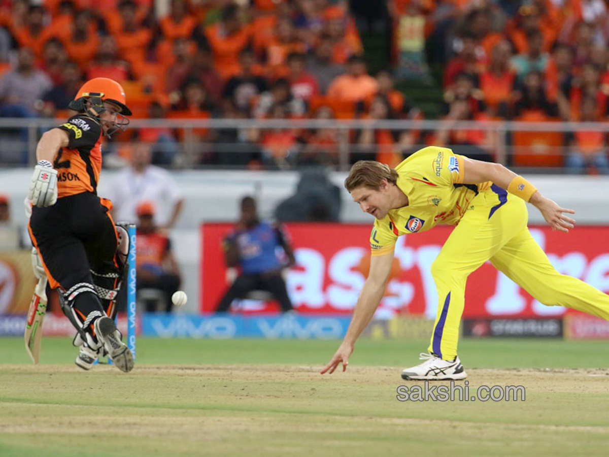 Chennai Super Kings survive late scare, win by four runs - Sakshi20