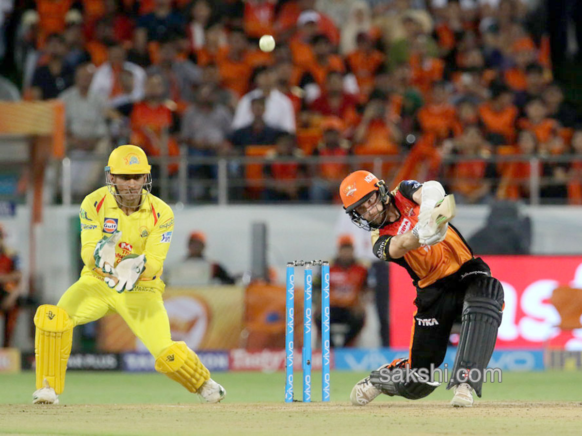 Chennai Super Kings survive late scare, win by four runs - Sakshi23