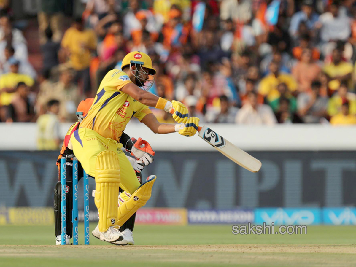 Chennai Super Kings survive late scare, win by four runs - Sakshi6