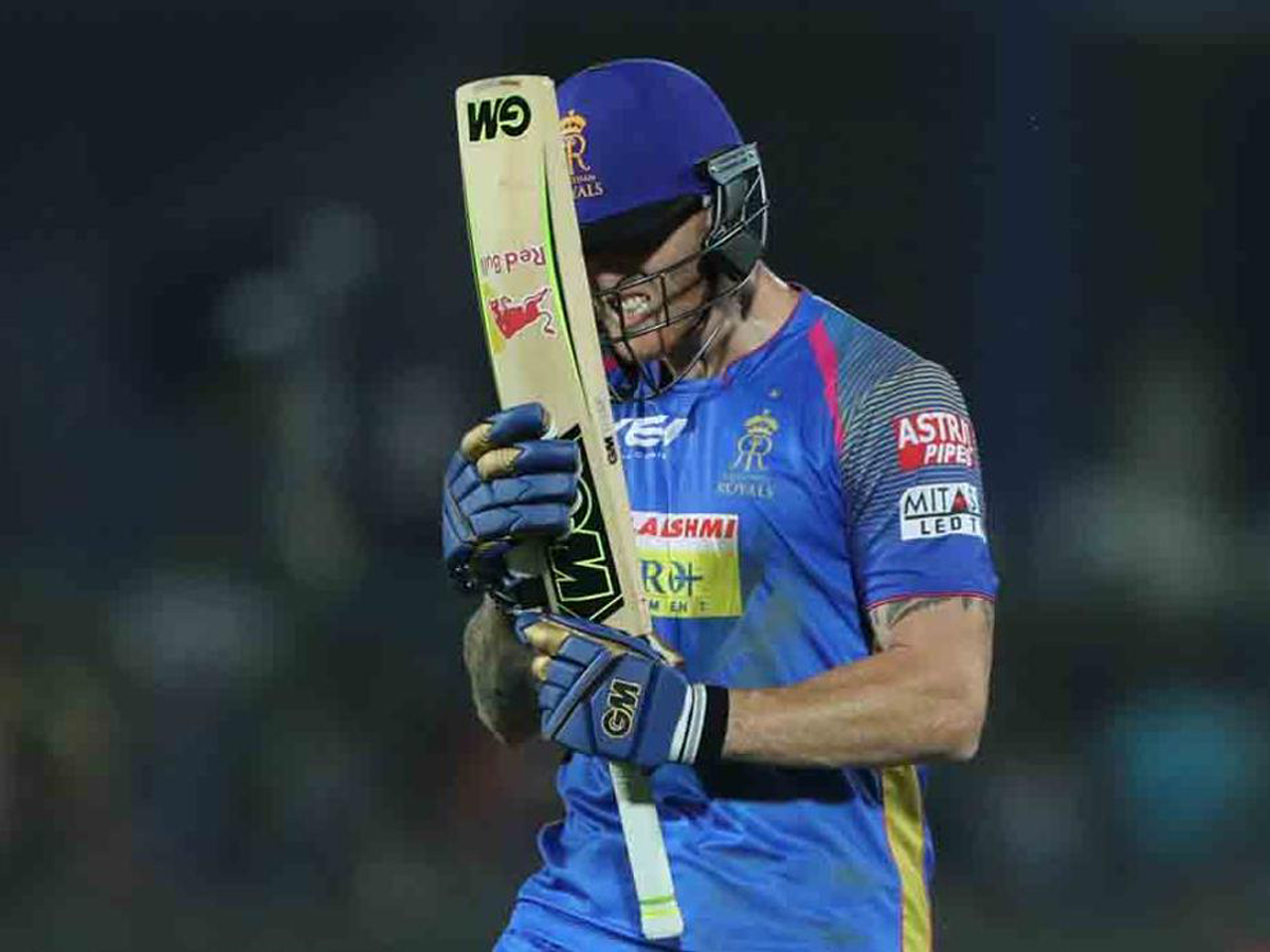 Rajasthan Royals beat Mumbai Indians by 3 wickets - Sakshi11