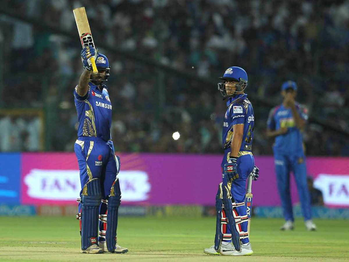 Rajasthan Royals beat Mumbai Indians by 3 wickets - Sakshi17