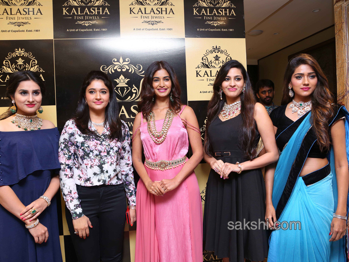 Lakshmi Manchu at Kalasha Fine Jewels first anniversary  - Sakshi3