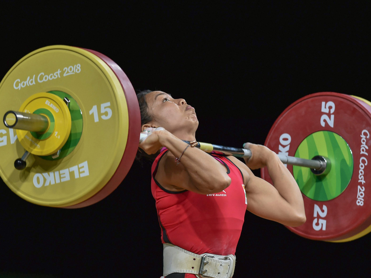 Weightlifter Mirabai Chanu wins gold medal in Commonwealth Games 2018 - Sakshi9