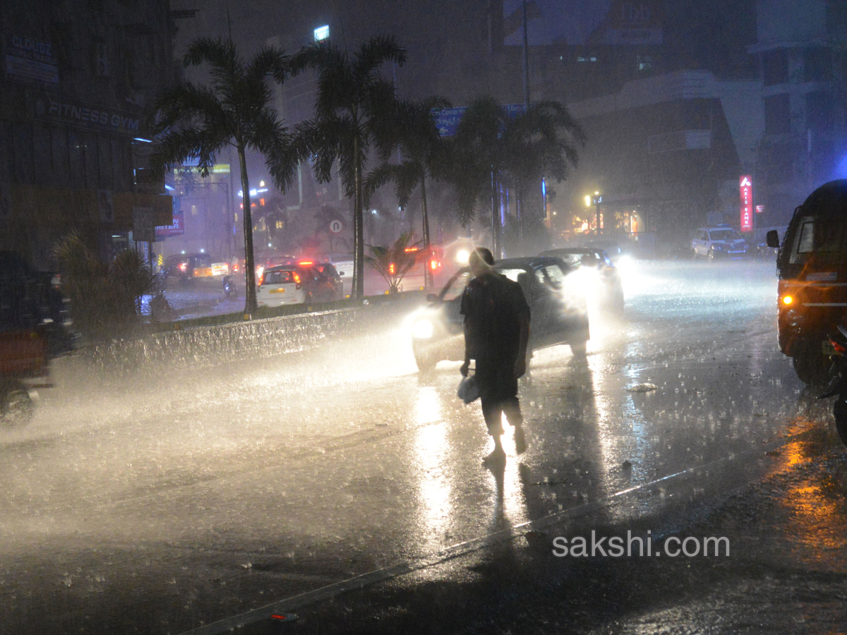 Heavy rain and hailstorm in hyderabad city - Sakshi12