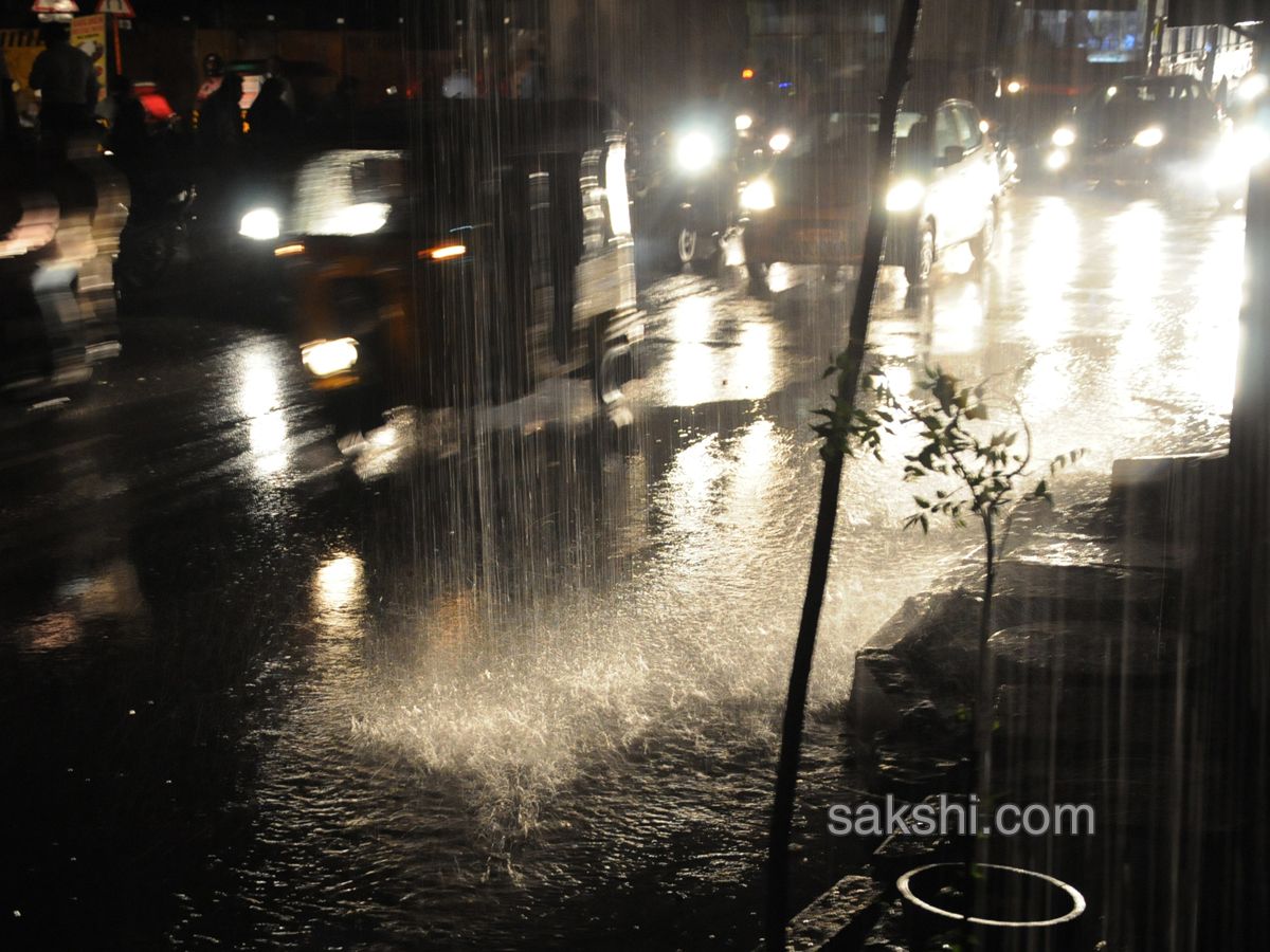 Heavy rain and hailstorm in hyderabad city - Sakshi2