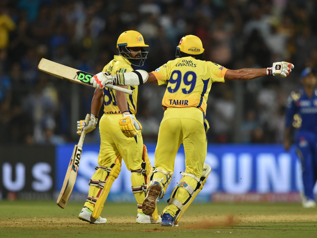 Chennai Super Kings beat Mumbai Indians by 1 wicket - Sakshi5