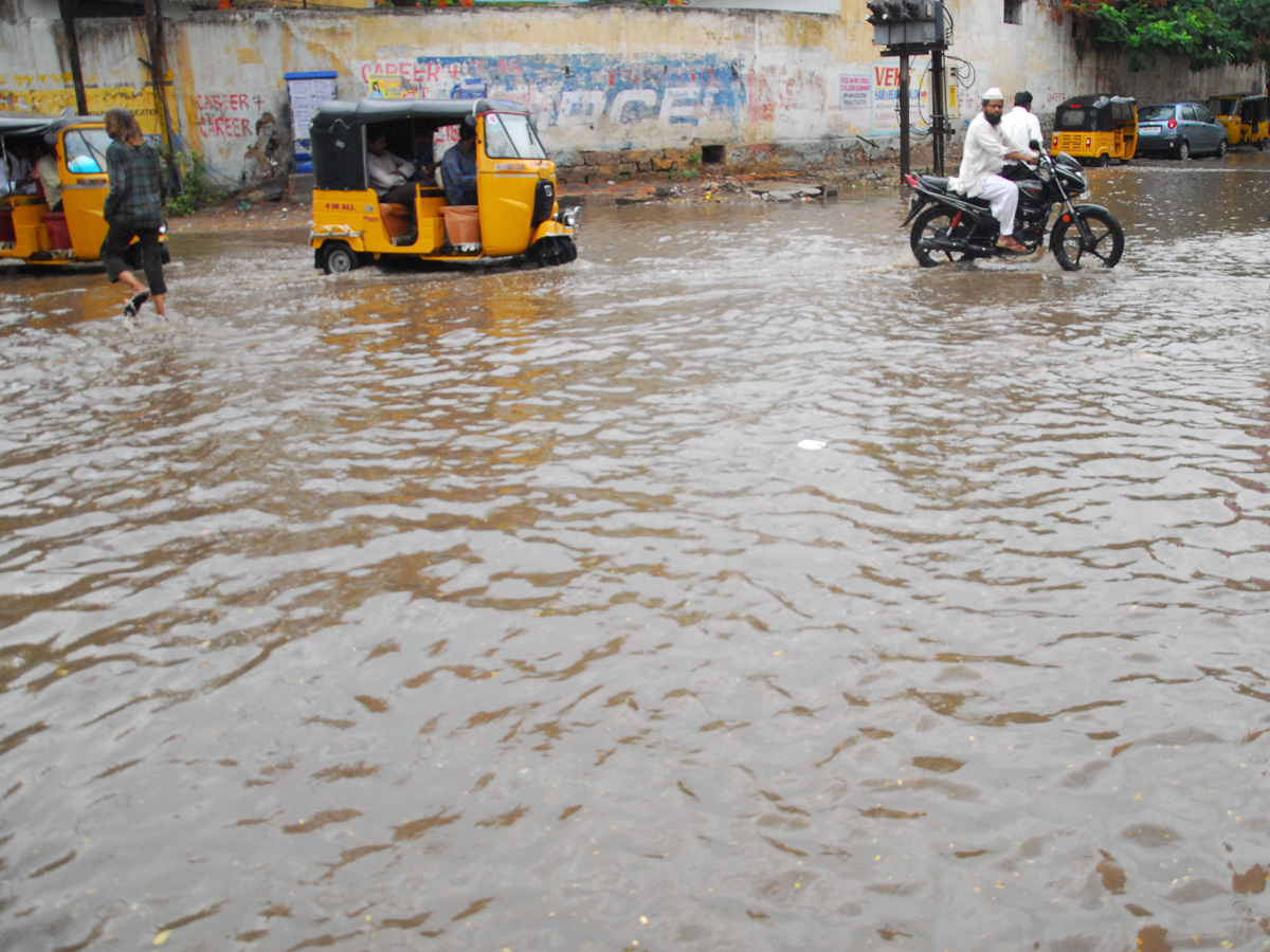 rain in hyderabad photo gallery - Sakshi11