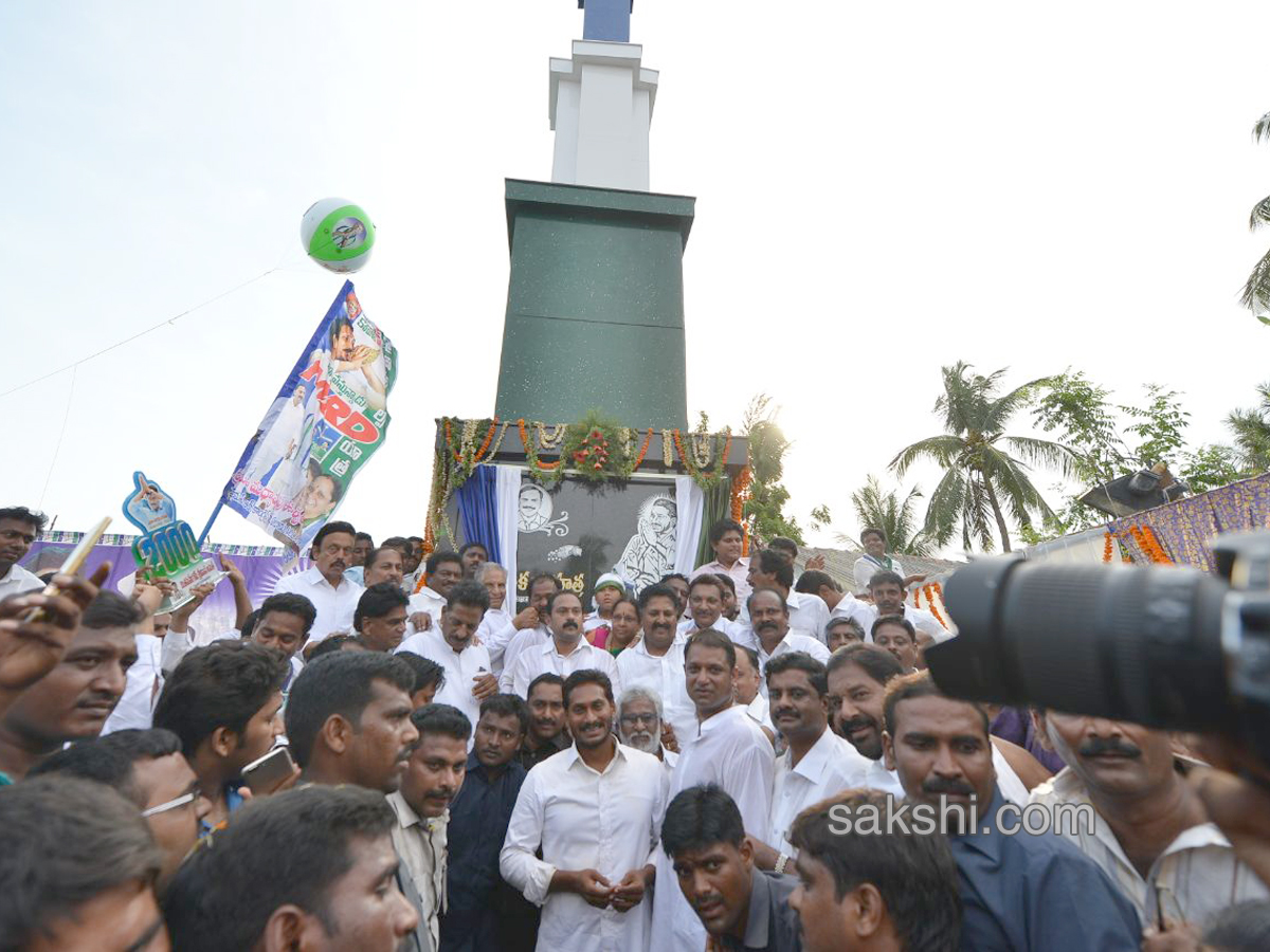 ys jagan praja sankalpa yatra reaches 2000 kms milestone - Sakshi2