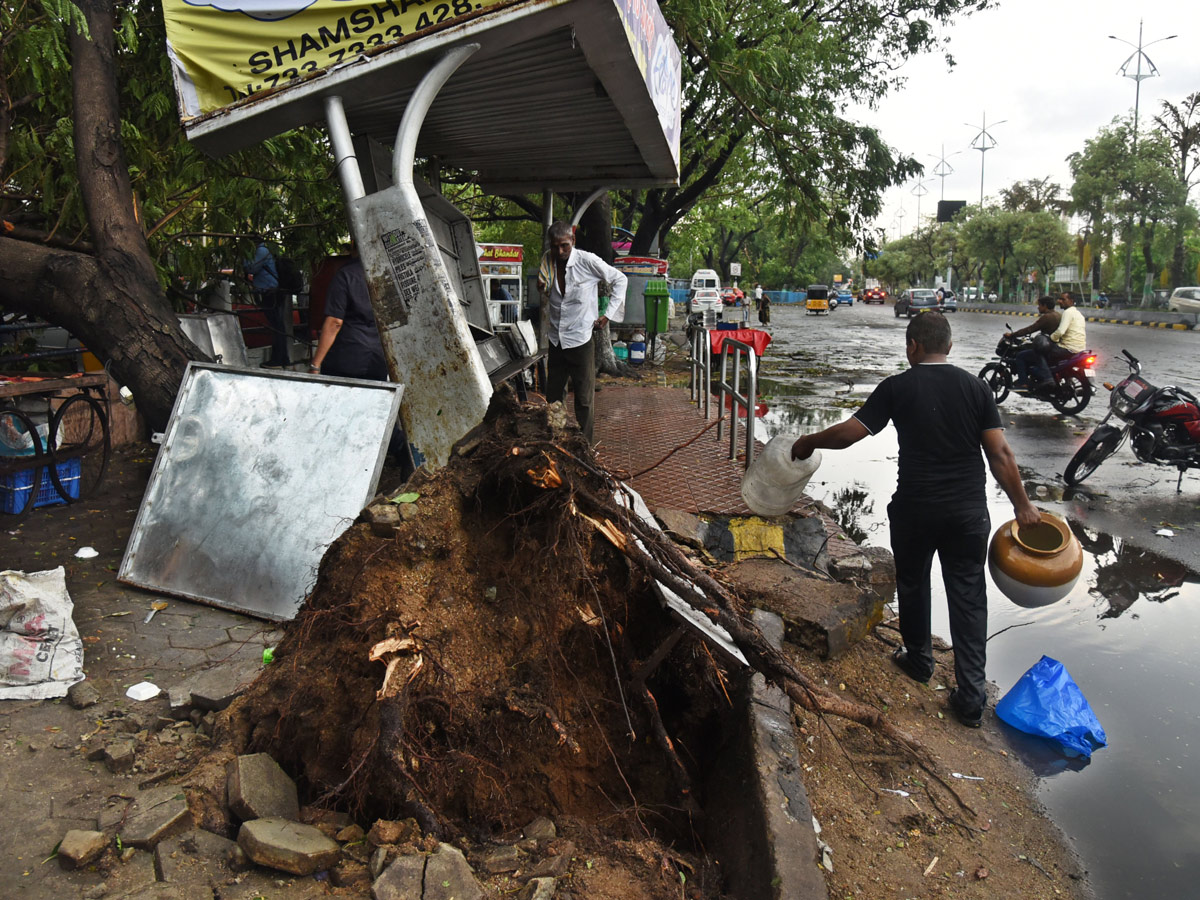 Heavy rain in hyderabad photo gallery - Sakshi24