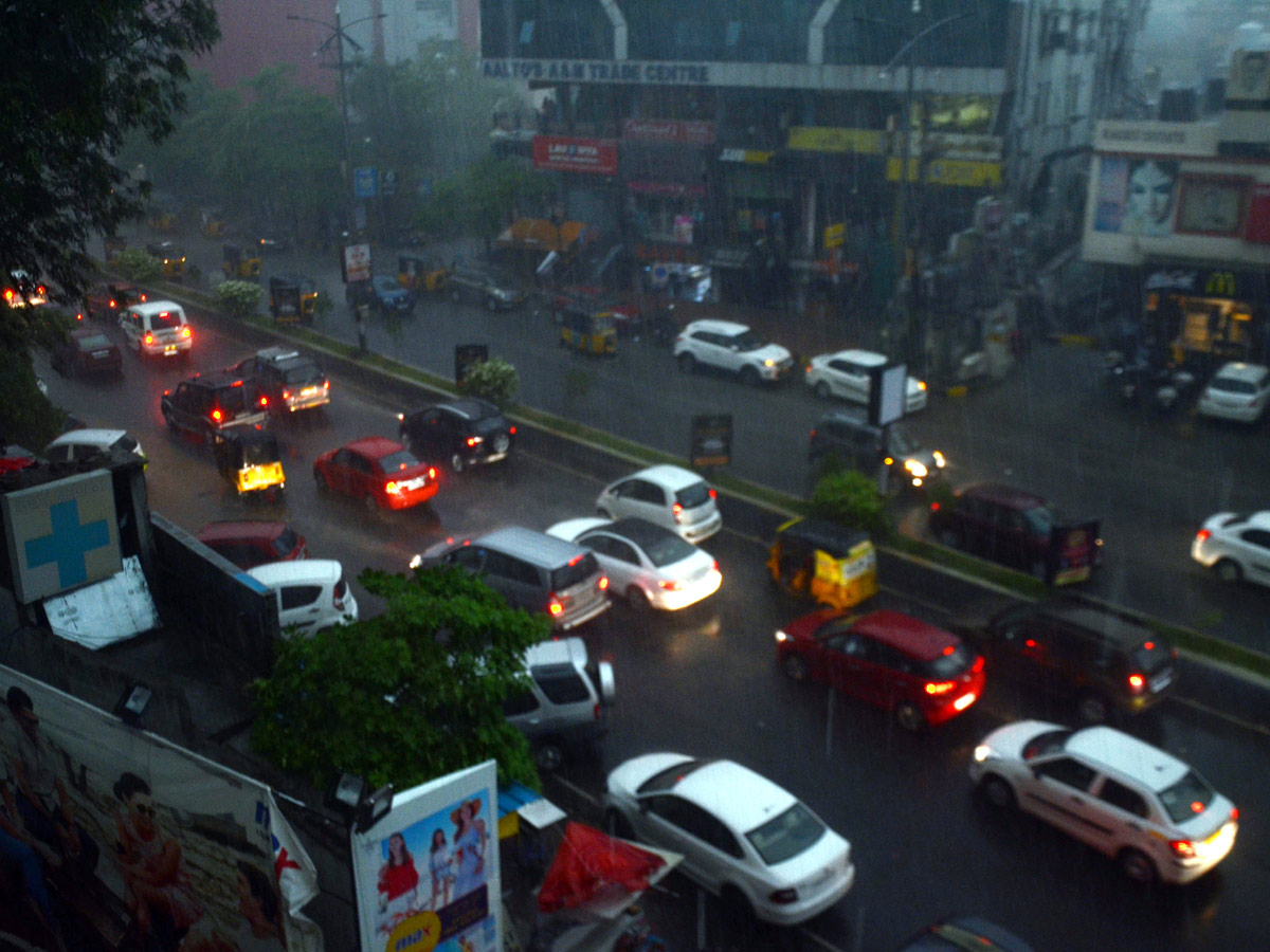 Heavy rain in hyderabad photo gallery - Sakshi31