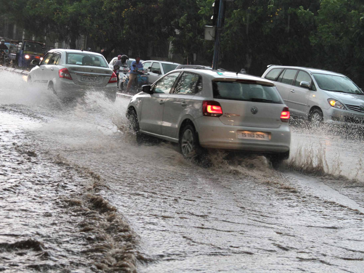 Heavy rain in hyderabad photo gallery - Sakshi33