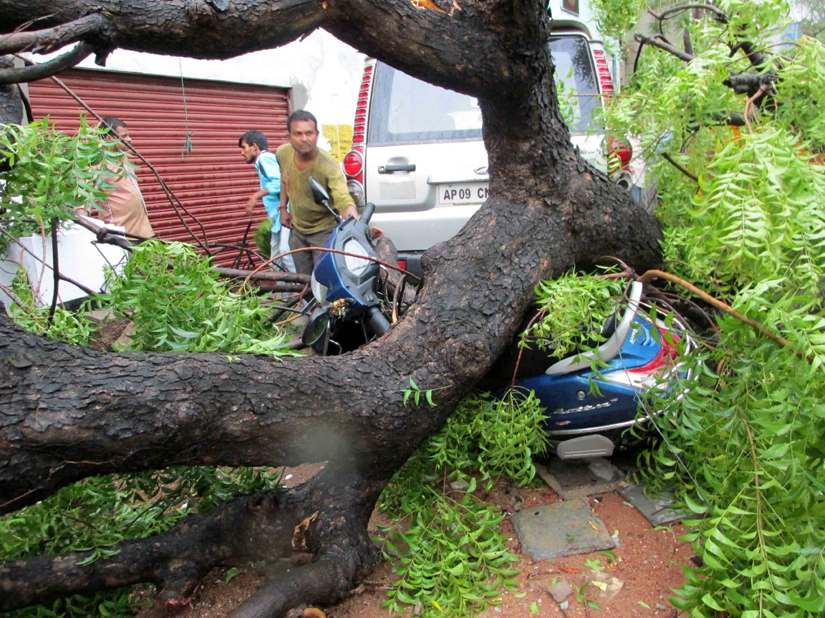 Heavy rain in hyderabad photo gallery - Sakshi4