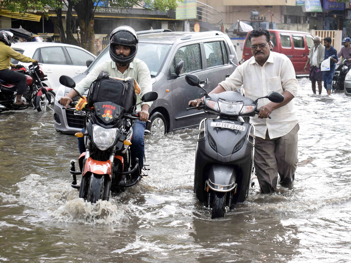 Heavy rain in hyderabad photo gallery - Sakshi7